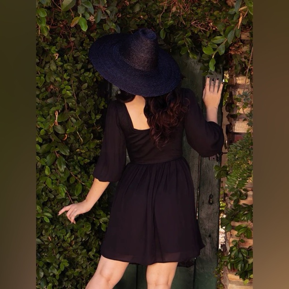 NWT La Femme En Noir "Cottage" Black Corset XS - Picture 3 of 6